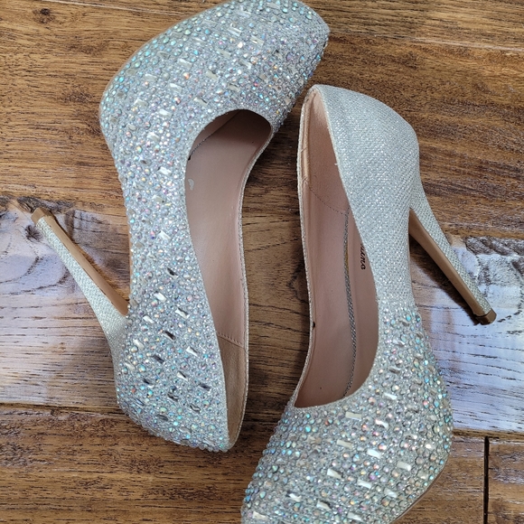 Lauren Lorraine Bella silver heels - Picture 2 of 16